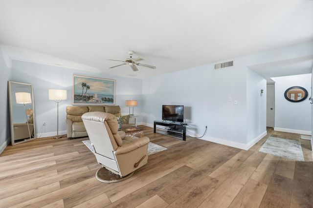 5111 SE Miles Grant Road 102, Stuart, FL 34997