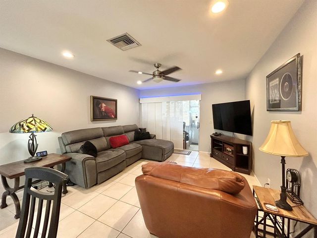 2766 Emory Drive E L, West Palm Beach, FL 33415