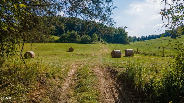 2840-2830 Robinson Creek Road, Morristown, TN 37813