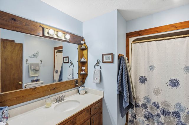 104 Brookview Dr, White House, TN 37188