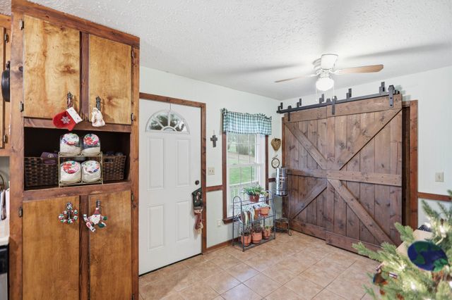 104 Brookview Dr, White House, TN 37188