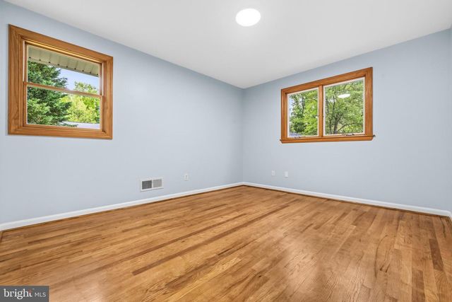 9110 KIRKDALE RD, Bethesda, MD 20817