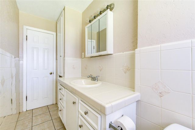 3205 Hays Street, Pasadena, TX 77503