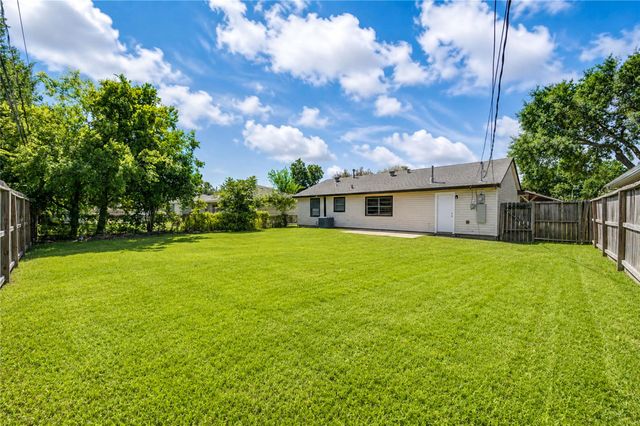 3205 Hays Street, Pasadena, TX 77503