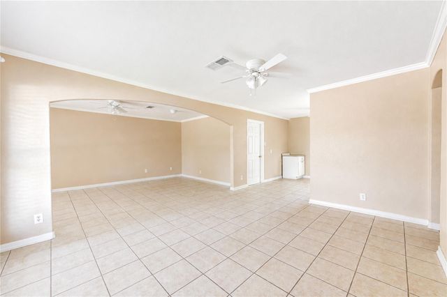 3205 Hays Street, Pasadena, TX 77503