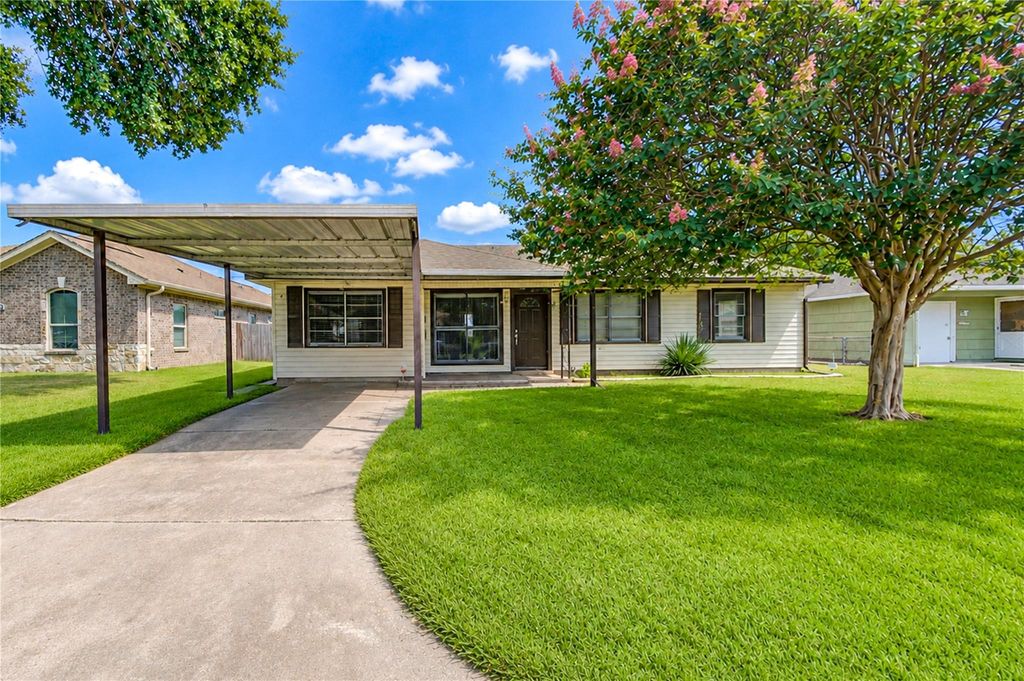 3205 Hays Street, Pasadena, TX 77503