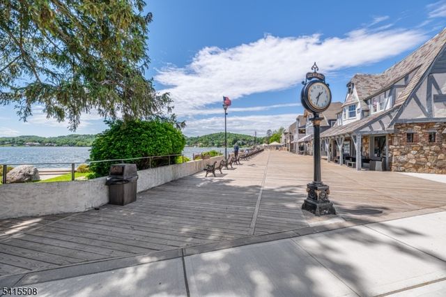 3 Hillspring Rd, Sparta Twp., NJ 07871