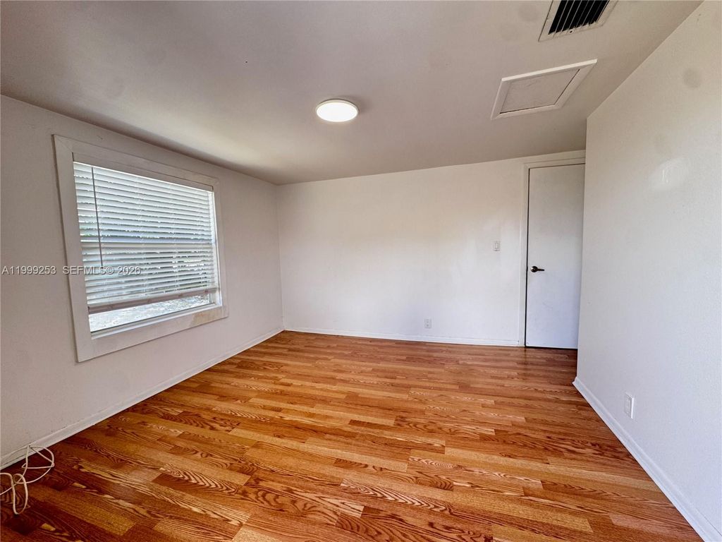 719 Glenn Pkwy 2, Hollywood, FL 33021