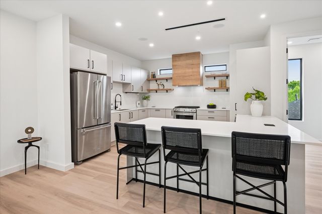 4534 Lake Avenue 104, Dallas, TX 75219