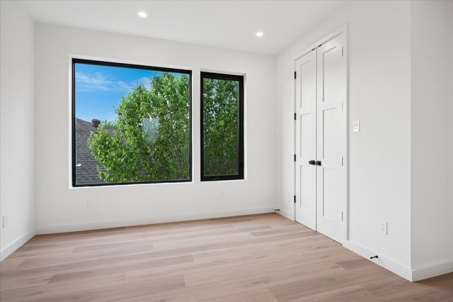 4534 Lake Avenue 104, Dallas, TX 75219