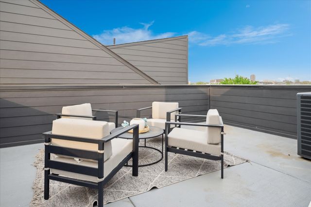4534 Lake Avenue 104, Dallas, TX 75219