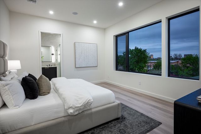 4534 Lake Avenue 104, Dallas, TX 75219