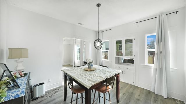 1318 N Redington Street, Hanford, CA 93230