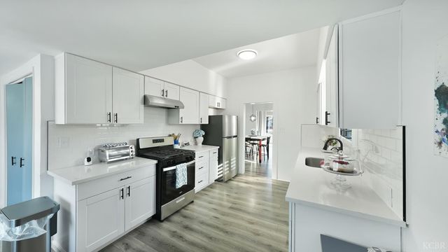 1318 N Redington Street, Hanford, CA 93230