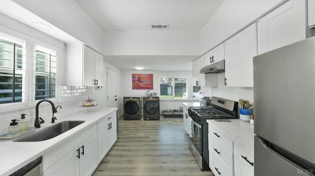 1318 N Redington Street, Hanford, CA 93230