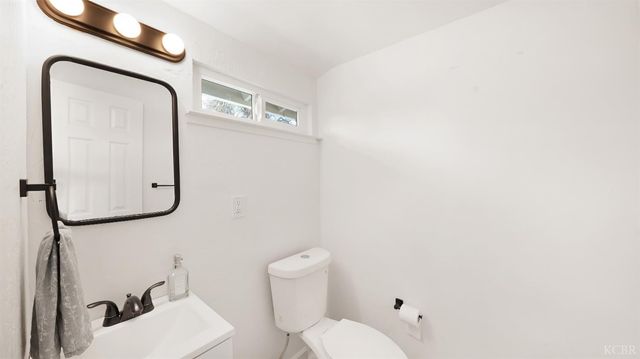 1318 N Redington Street, Hanford, CA 93230