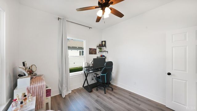 1318 N Redington Street, Hanford, CA 93230