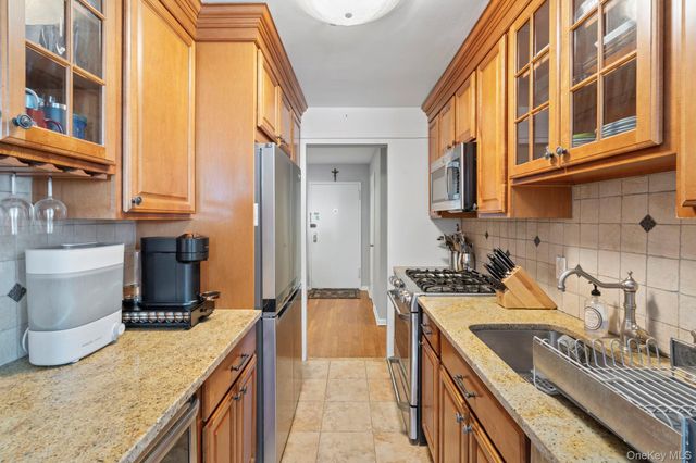 209-25 18th Avenue 2A, Bayside, NY 11360