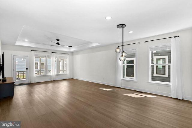 18320 SUGAR SNAP CIR, Leesburg, VA 20176