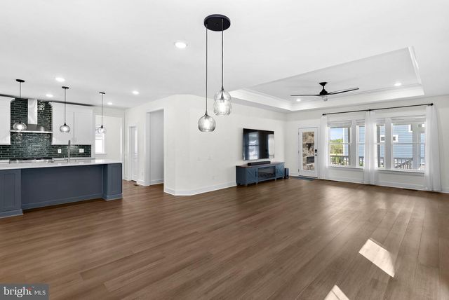18320 SUGAR SNAP CIR, Leesburg, VA 20176