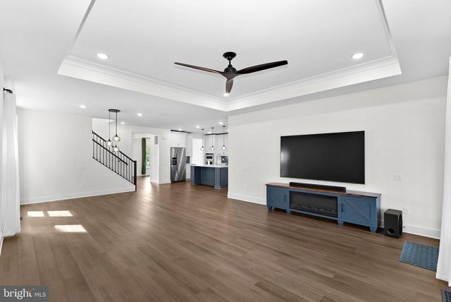 18320 SUGAR SNAP CIR, Leesburg, VA 20176