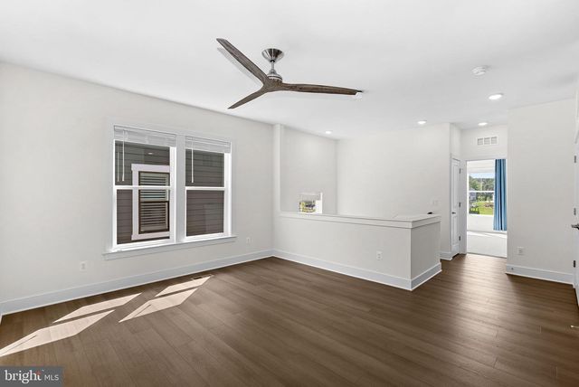 18320 SUGAR SNAP CIR, Leesburg, VA 20176