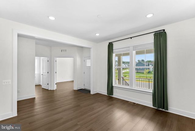 18320 SUGAR SNAP CIR, Leesburg, VA 20176