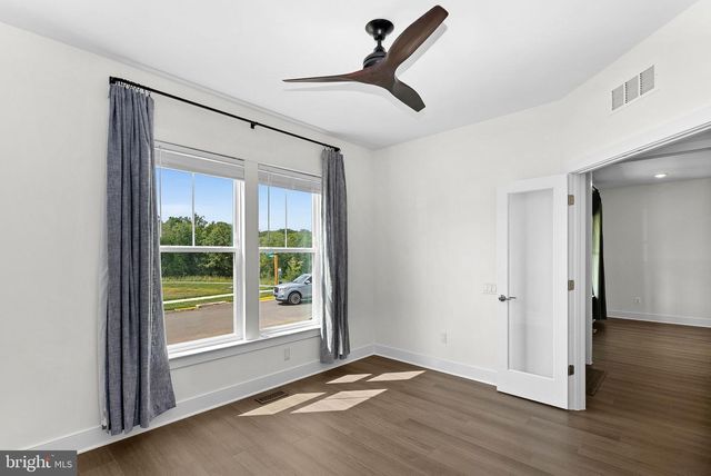 18320 SUGAR SNAP CIR, Leesburg, VA 20176