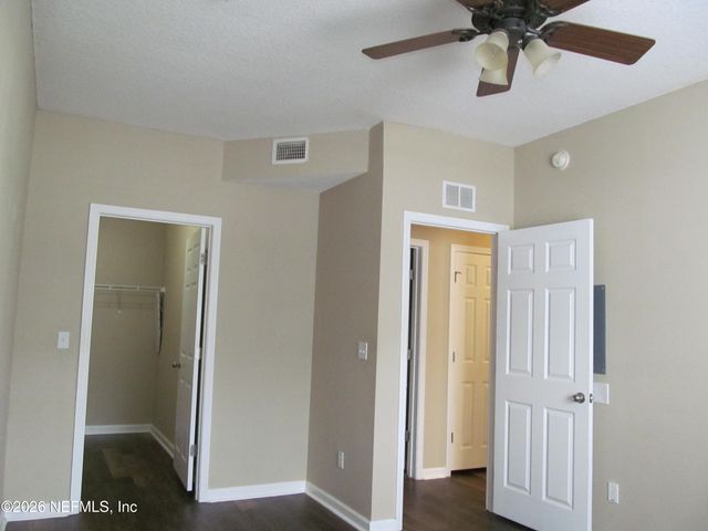 2200 MARSH HAWK Lane 306, Fleming Island, FL 32003