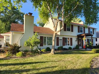 18530 Pleasant STREET, Brookfield, WI 53045