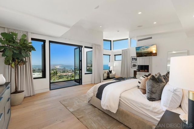 5727 Baja Mar, La Jolla, CA 92037