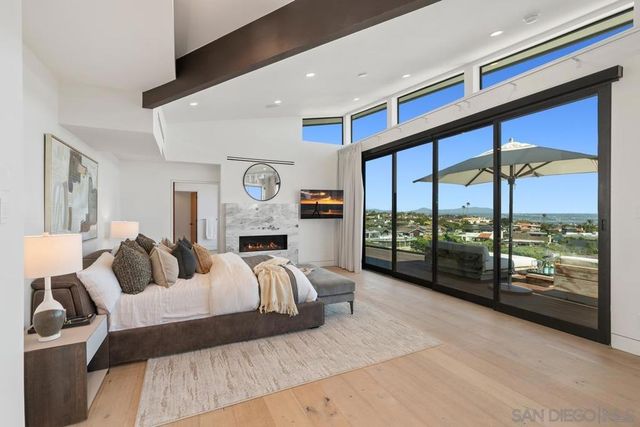 5727 Baja Mar, La Jolla, CA 92037