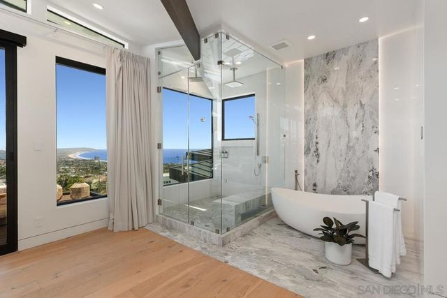 5727 Baja Mar, La Jolla, CA 92037