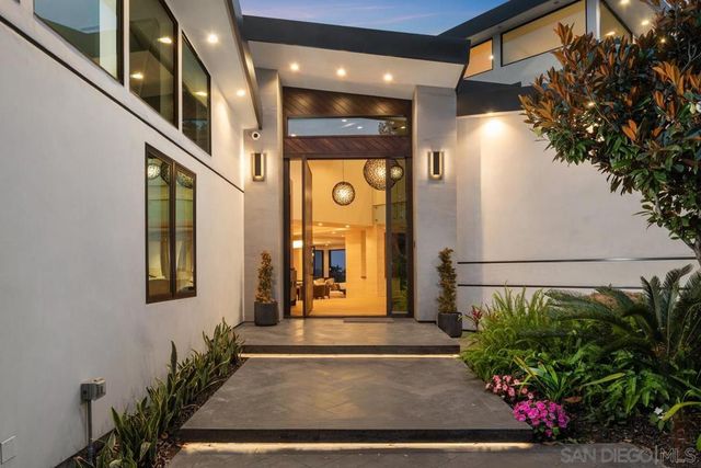5727 Baja Mar, La Jolla, CA 92037