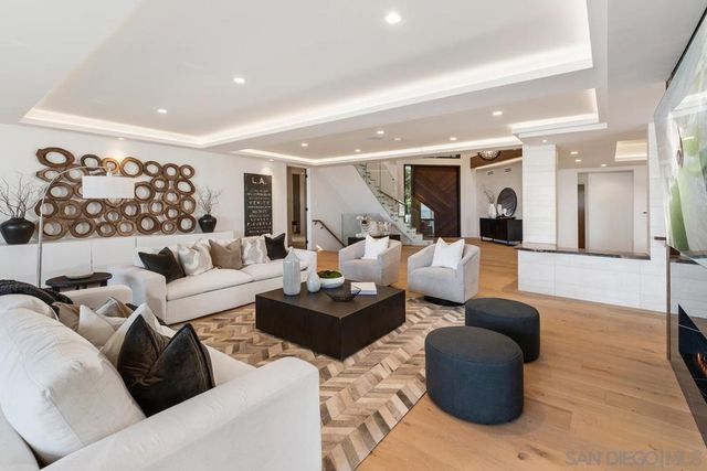 5727 Baja Mar, La Jolla, CA 92037