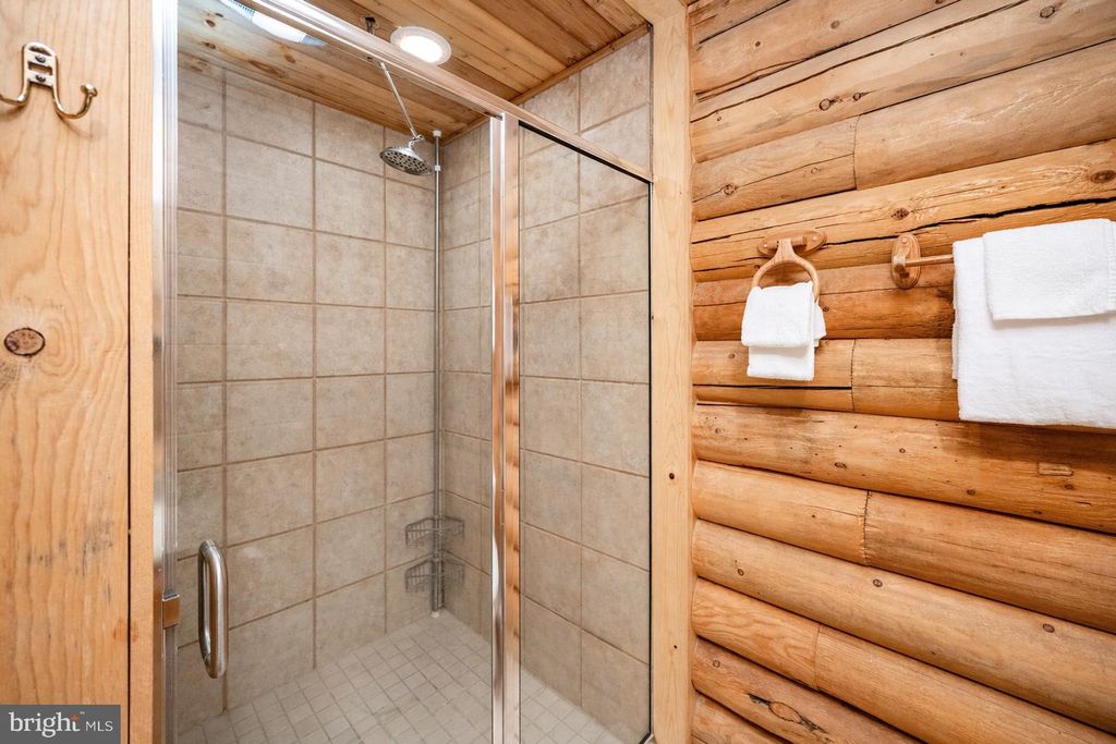 Image 22 of property listing at 55 VILLAGE DR #5, Oakland, MD 21550