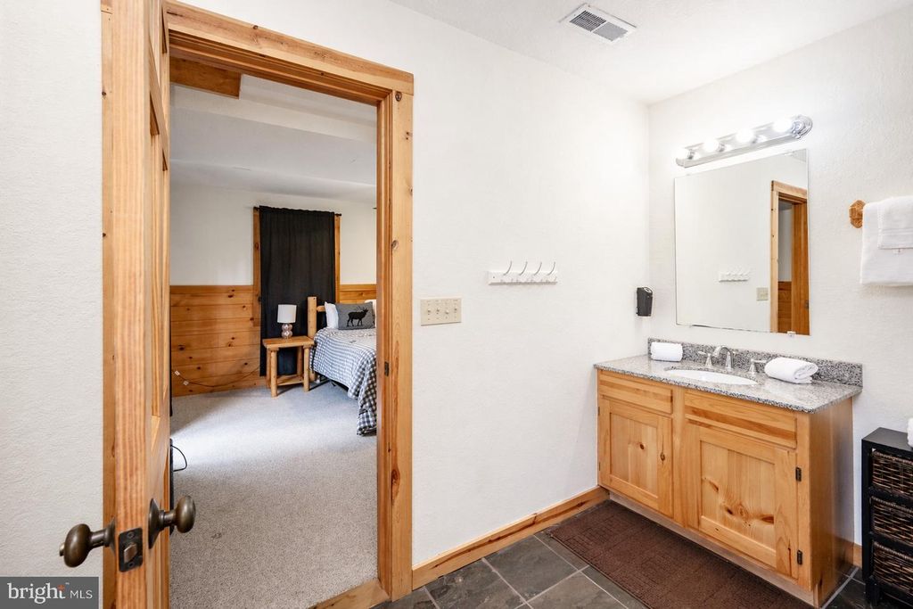 Image 34 of property listing at 55 VILLAGE DR #5, Oakland, MD 21550