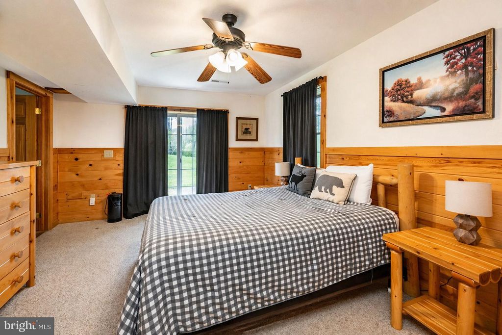 Image 39 of property listing at 55 VILLAGE DR #5, Oakland, MD 21550