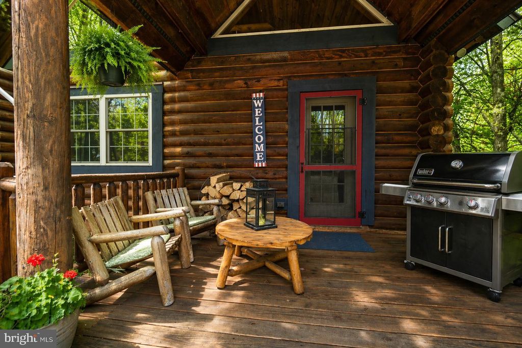 Image 4 of property listing at 55 VILLAGE DR #5, Oakland, MD 21550