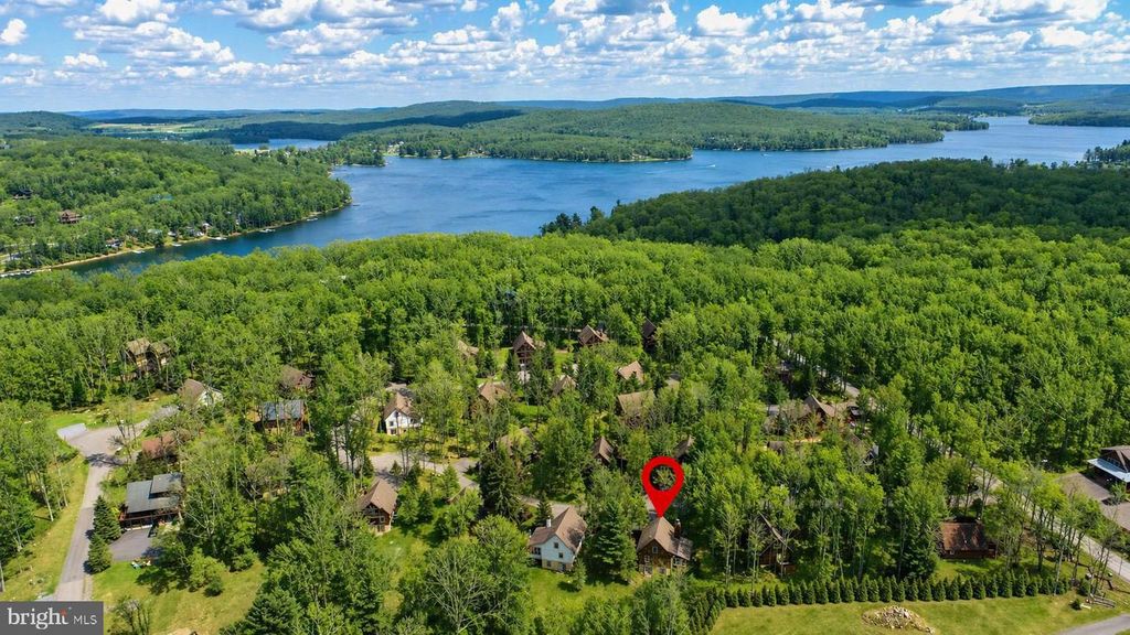 Image 42 of property listing at 55 VILLAGE DR #5, Oakland, MD 21550