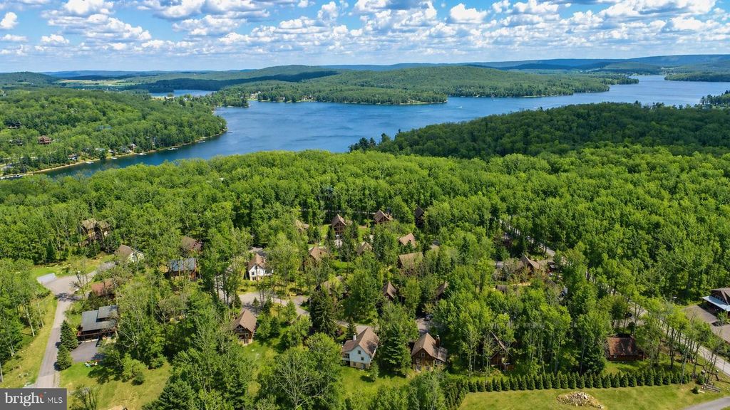 Image 43 of property listing at 55 VILLAGE DR #5, Oakland, MD 21550