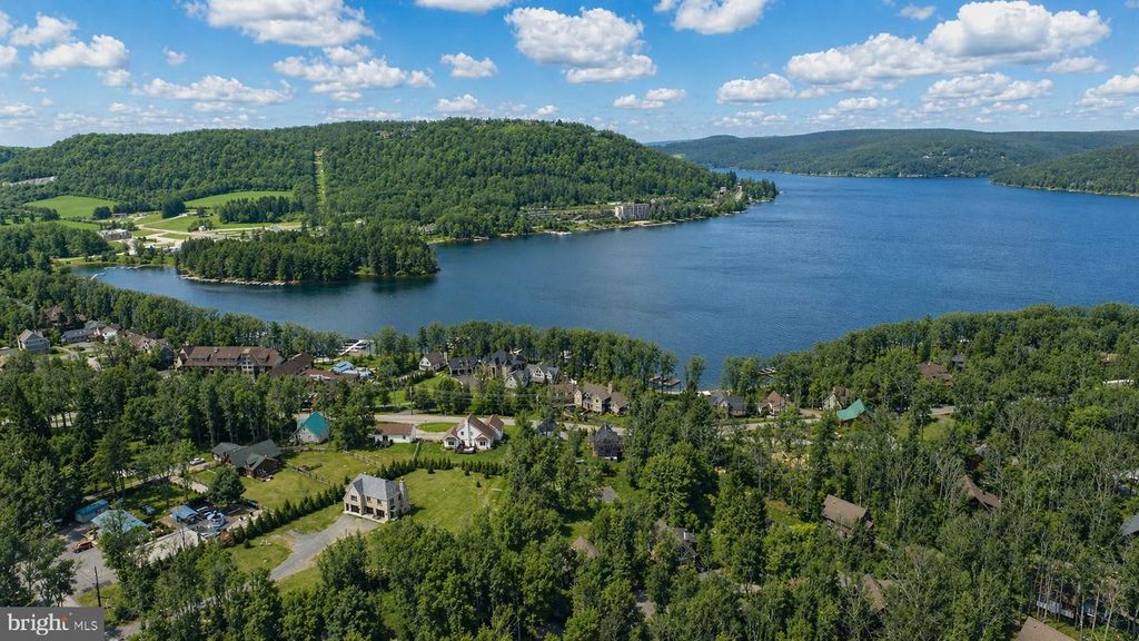 Image 45 of property listing at 55 VILLAGE DR #5, Oakland, MD 21550