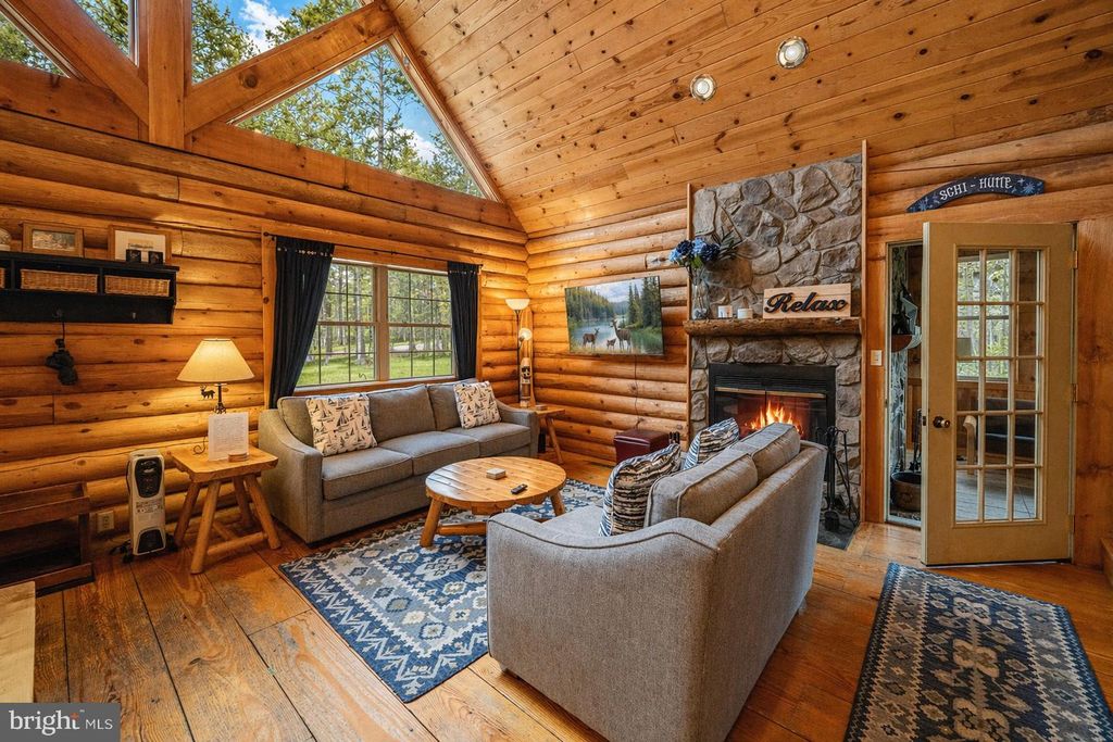 Image 9 of property listing at 55 VILLAGE DR #5, Oakland, MD 21550