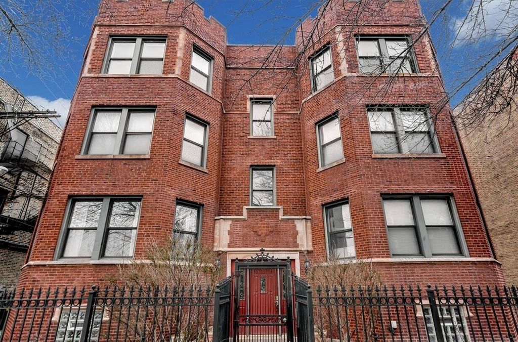 2714 N SAWYER Avenue 3A, Chicago, IL 60647