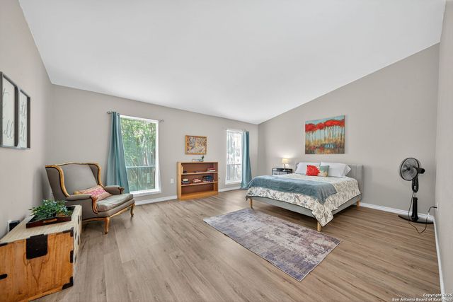 3803 Barrington St Apt 15D, San Antonio, TX 78217