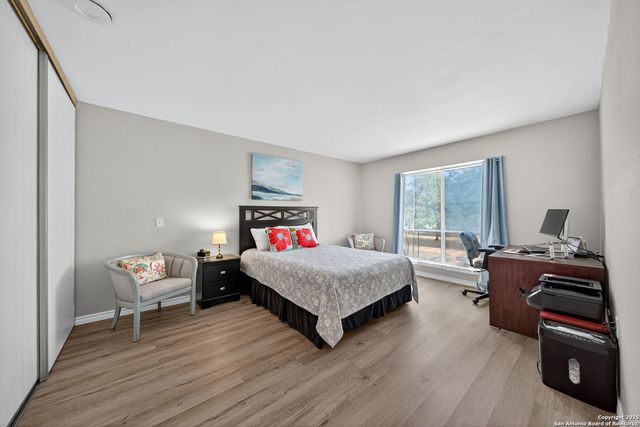 3803 Barrington St Apt 15D, San Antonio, TX 78217