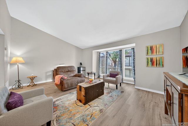 3803 Barrington St Apt 15D, San Antonio, TX 78217
