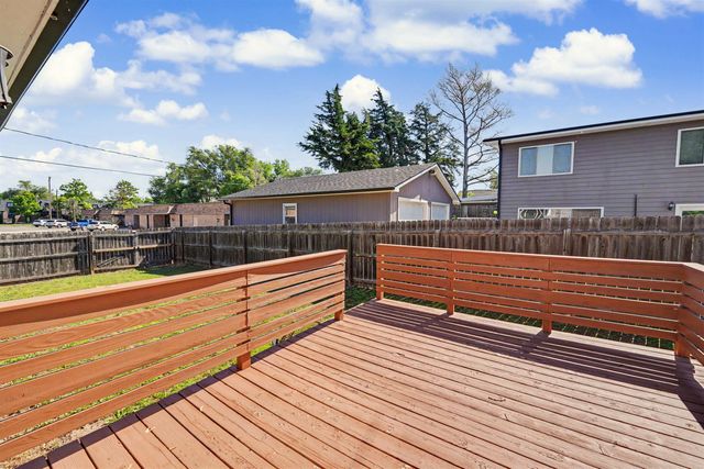 1507 Stapler Ave, Salina, KS 67401