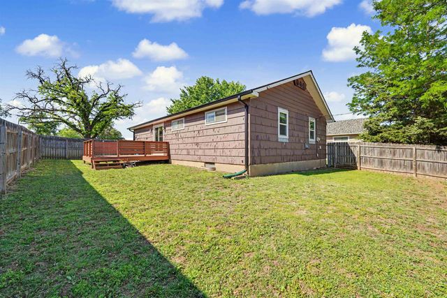 1507 Stapler Ave, Salina, KS 67401