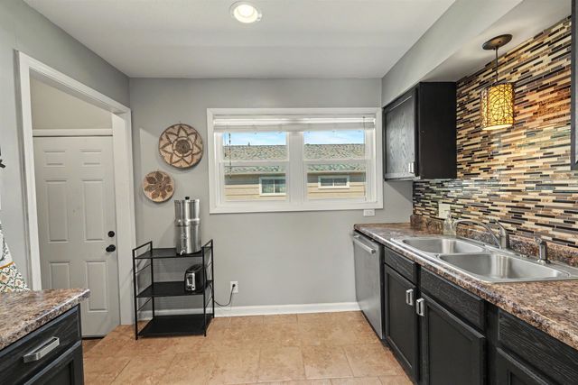 1507 Stapler Ave, Salina, KS 67401